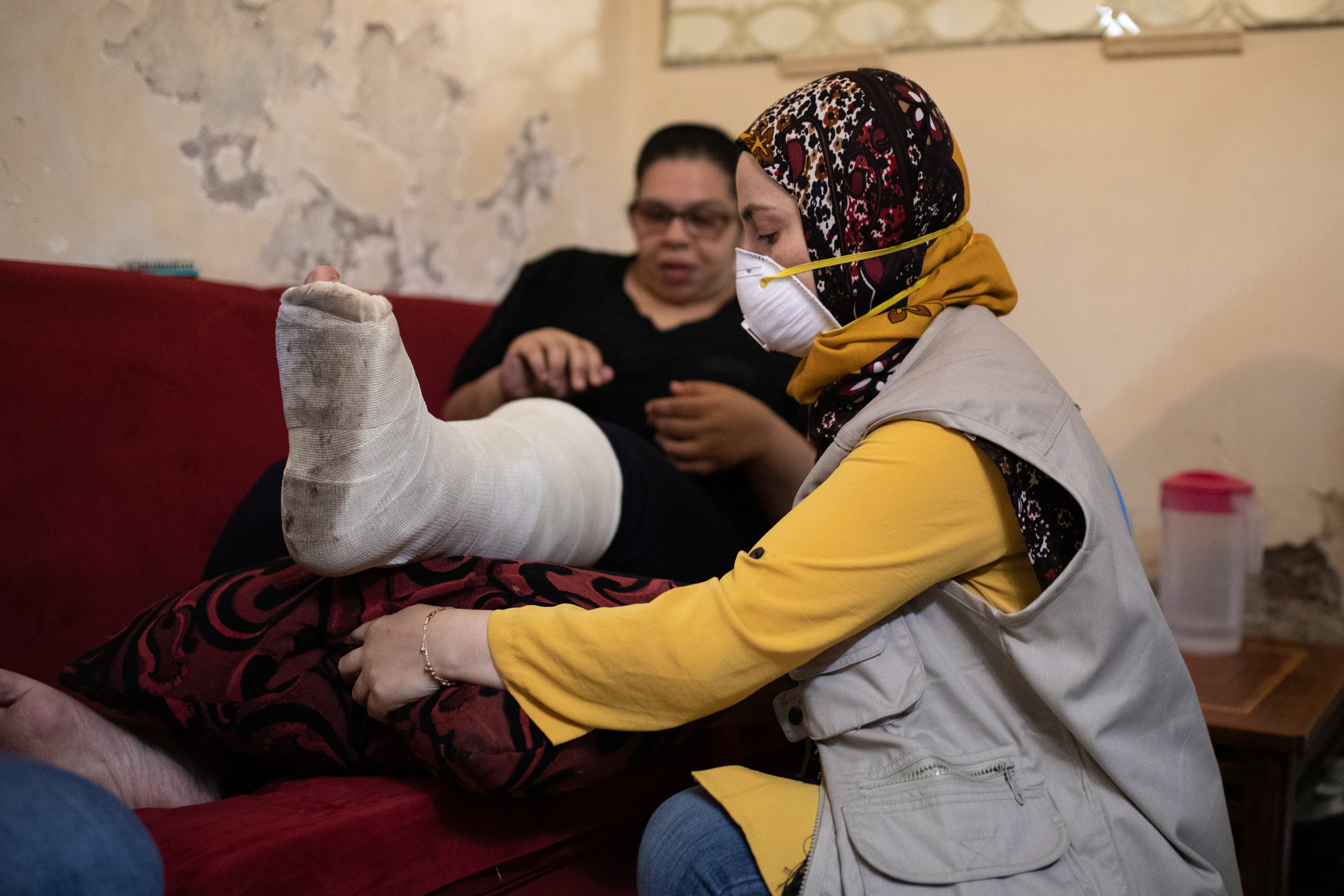 Nada Baghdadi, 27, has a fracture in her leg caused by the explosion in Beirut on 4thAugust.