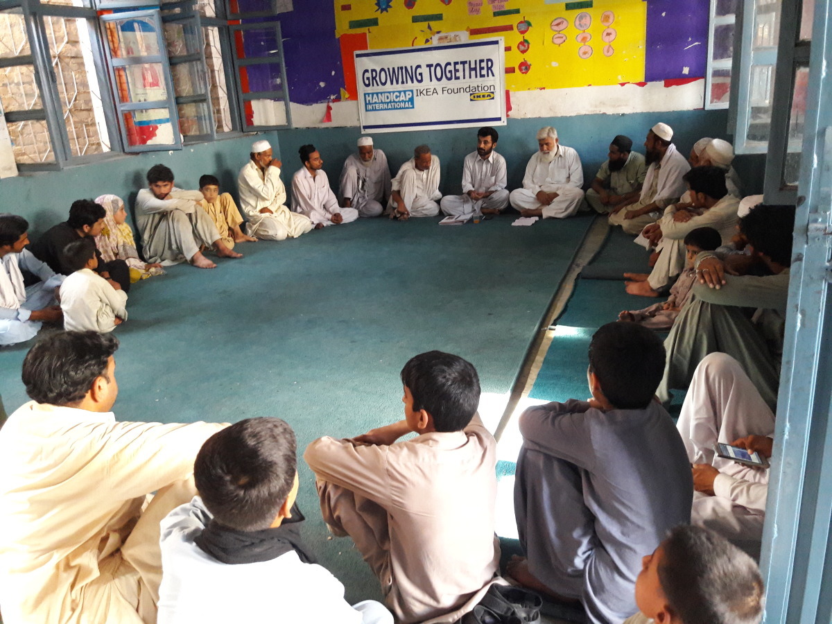 Growing Together training in Pakisatn. © Handicap International