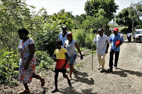 Participants evacuate during the HI emergency exercise, Haiti 2019