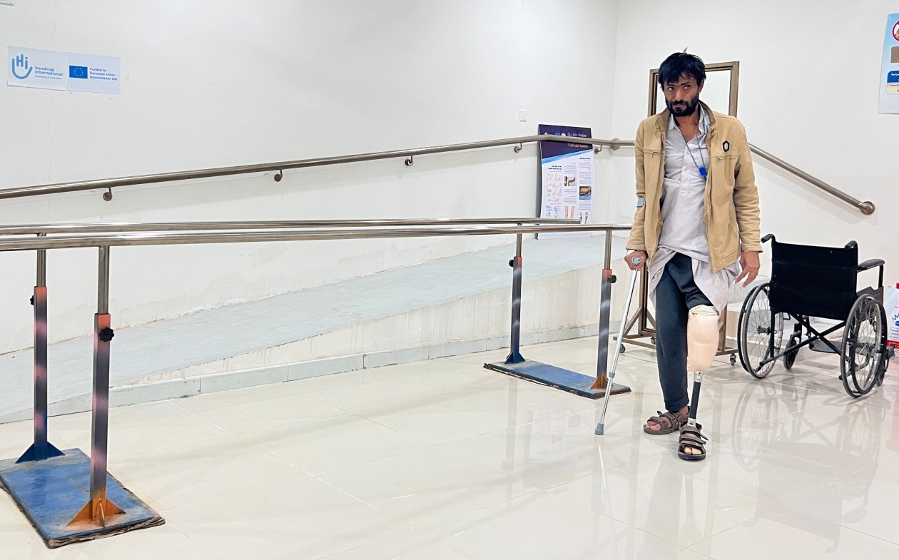Six years without a prothesis, then Ali met with HI