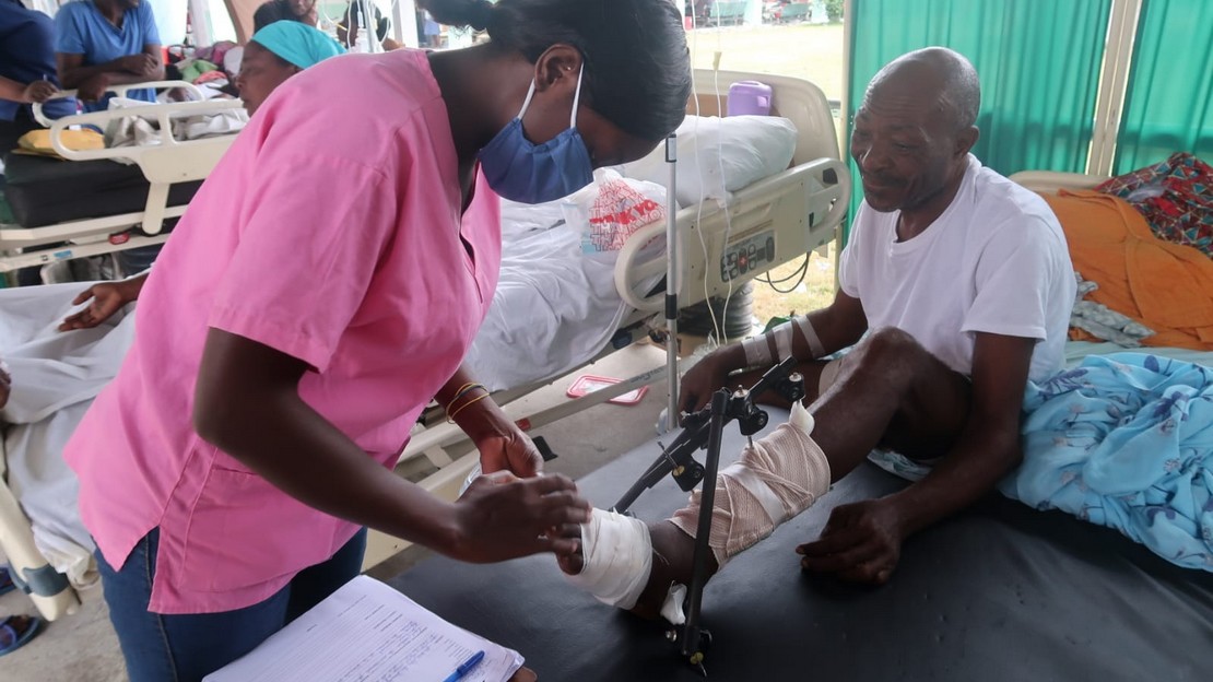 OFATMA Hospital, in Les Cayes. Oscar is victim of the earthquake