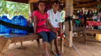 Tirean and Navea were both victims of landmines in the 80’s. They are both supported by Handicap International. 