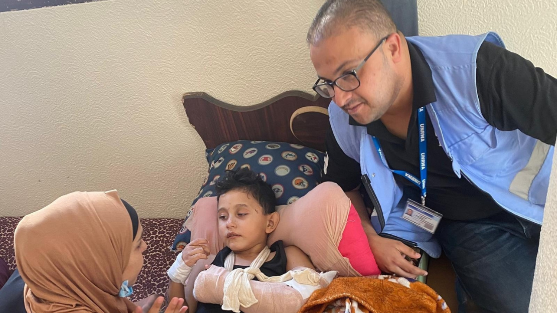 HI staff and volunteers assessing needs and providing assistive devices for displaced individuals in emergency shelters, Rafah, Gaza, last October 