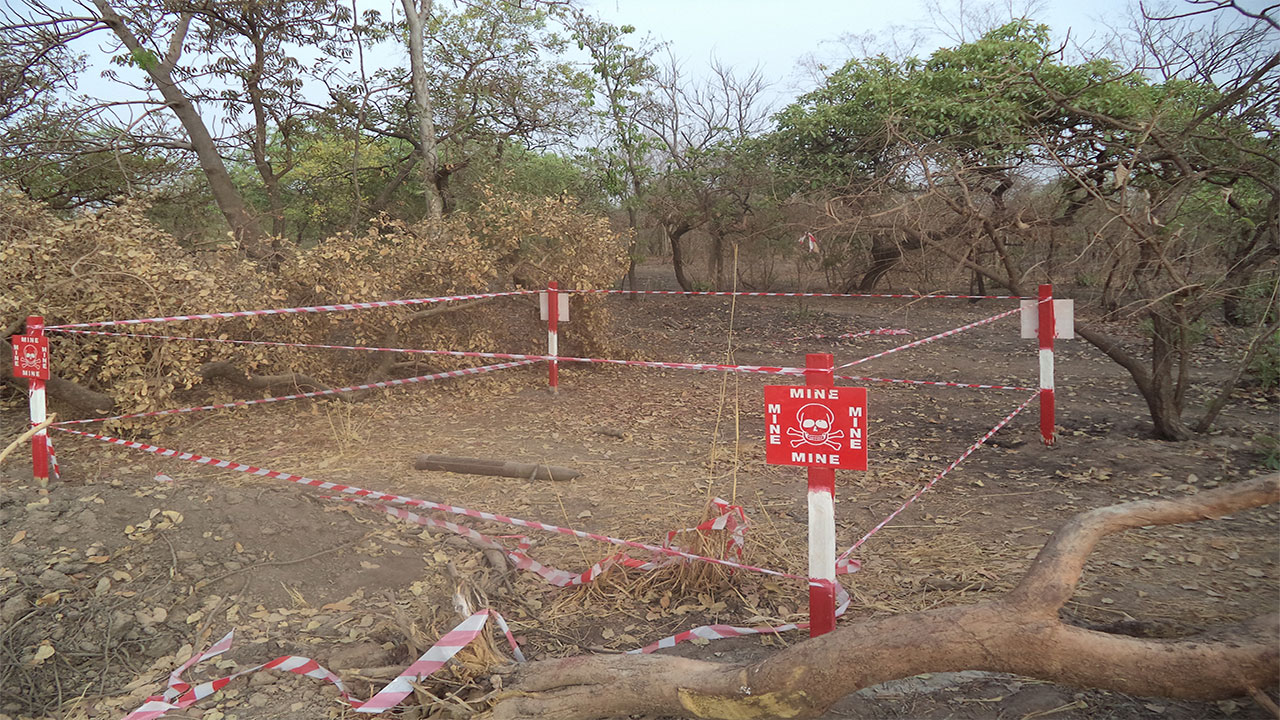 An ERW on the ground in Moyen-Charir. Chad.