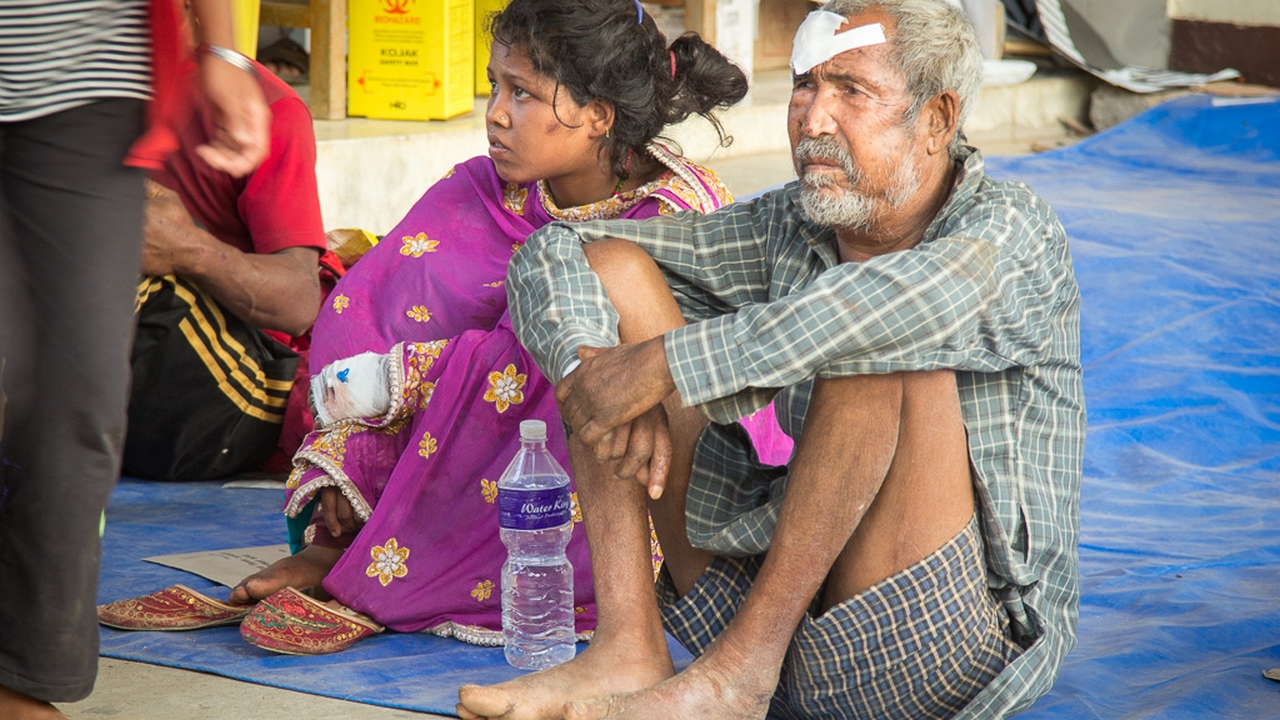 Injured people outside a hospital in Kathmandu during the aftershocks. Nepal.