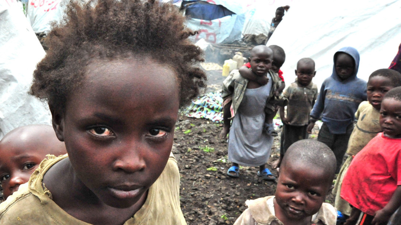 Group of children in Mugunga 3 camp near Goma (photo archive – 2013)