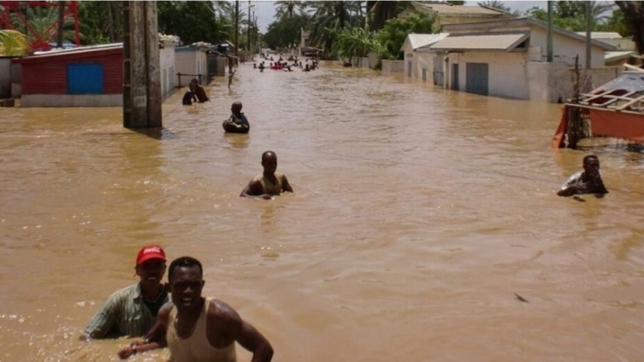  Archive photo of Cyclone Haruna (February 2013)